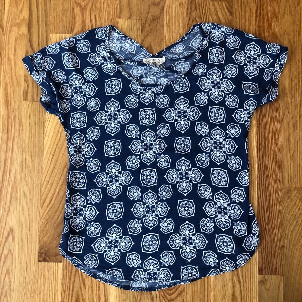 Navy, patterned summer top
